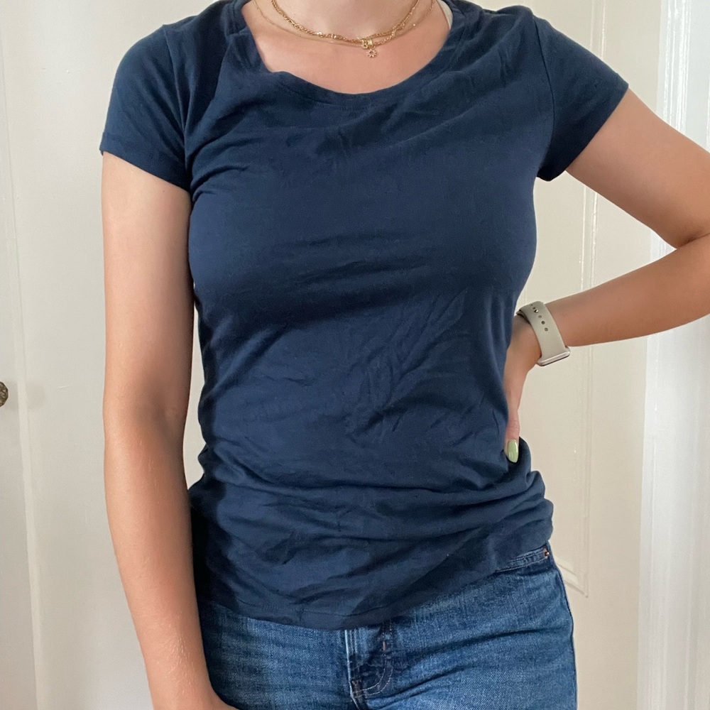 Navy blue, Tshirt, size medium, barely worn